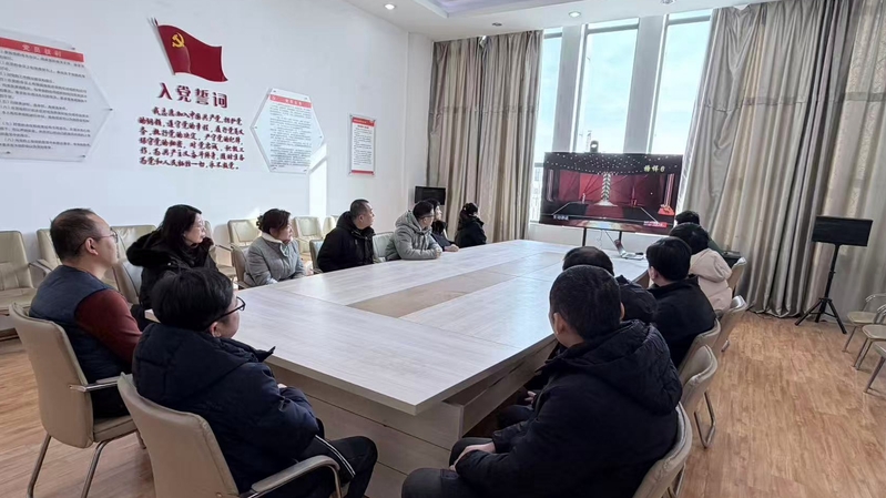 建湖县综合检验检测中心组织党员收看《榜样10》专题节目